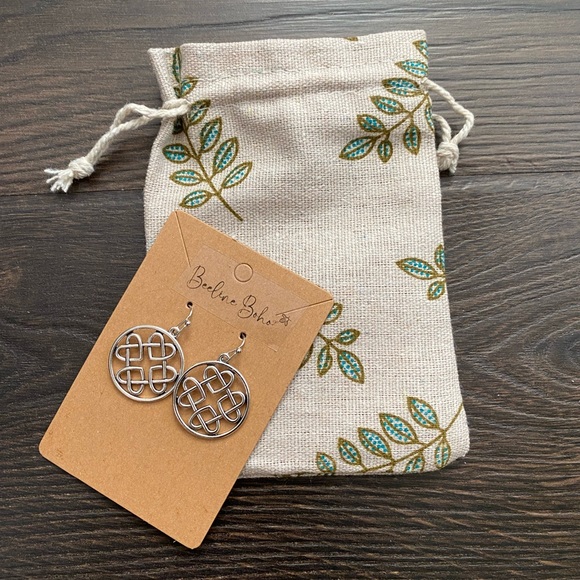 Woven Celtic Heart Earrings - Picture 1 of 3